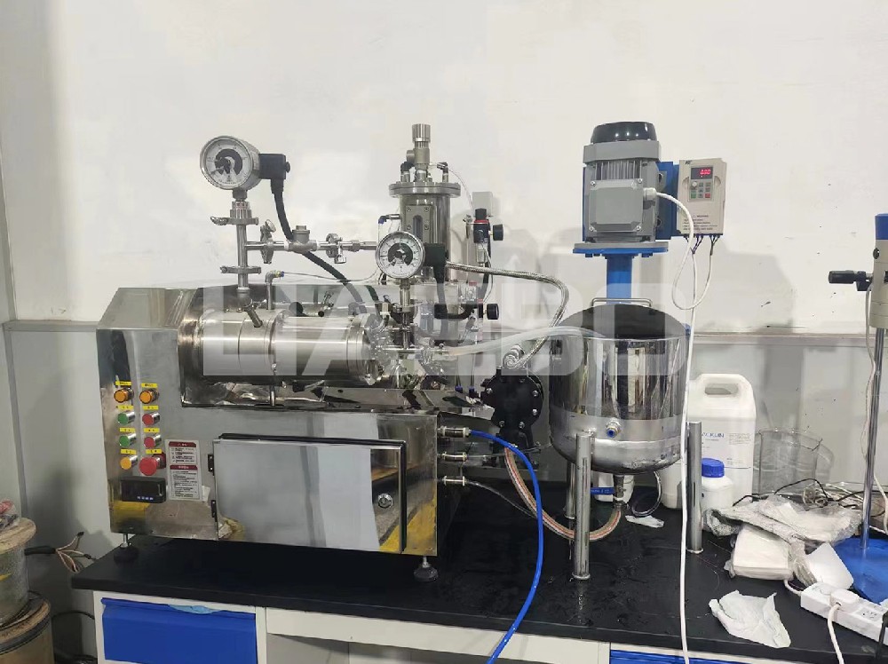 浙江某公司2L實驗室砂磨機(jī)調(diào)試成功
