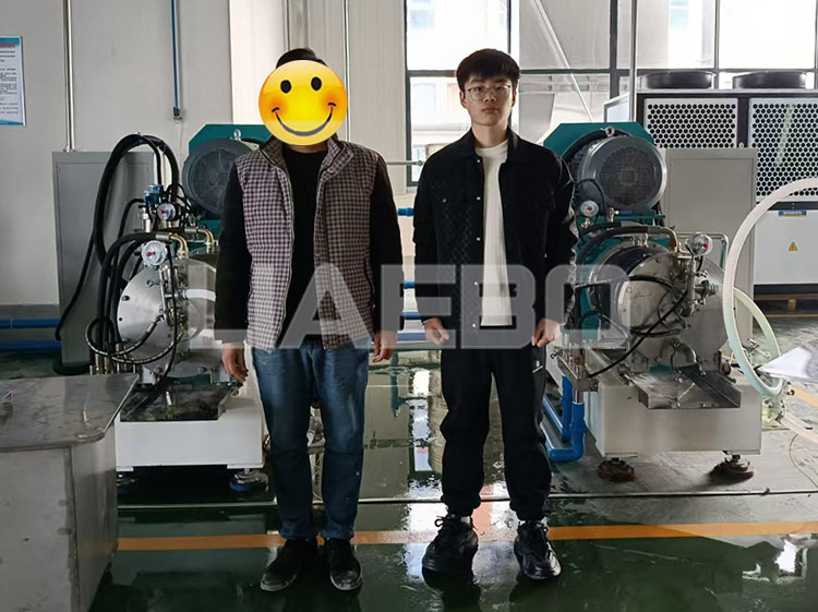 四川眉山某生物科技有限公司，4臺60L砂磨機(jī)調(diào)試成功